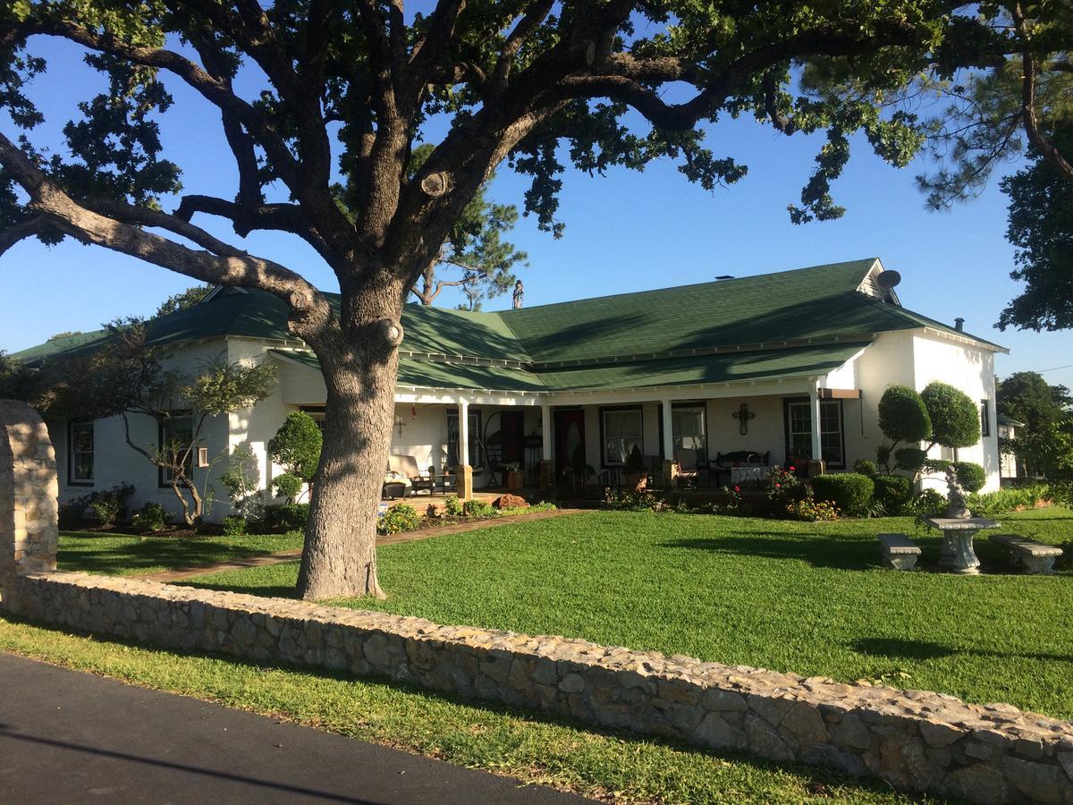 The Old Liberty Schoolhouse Bed & Breakfast Azle Exterior photo