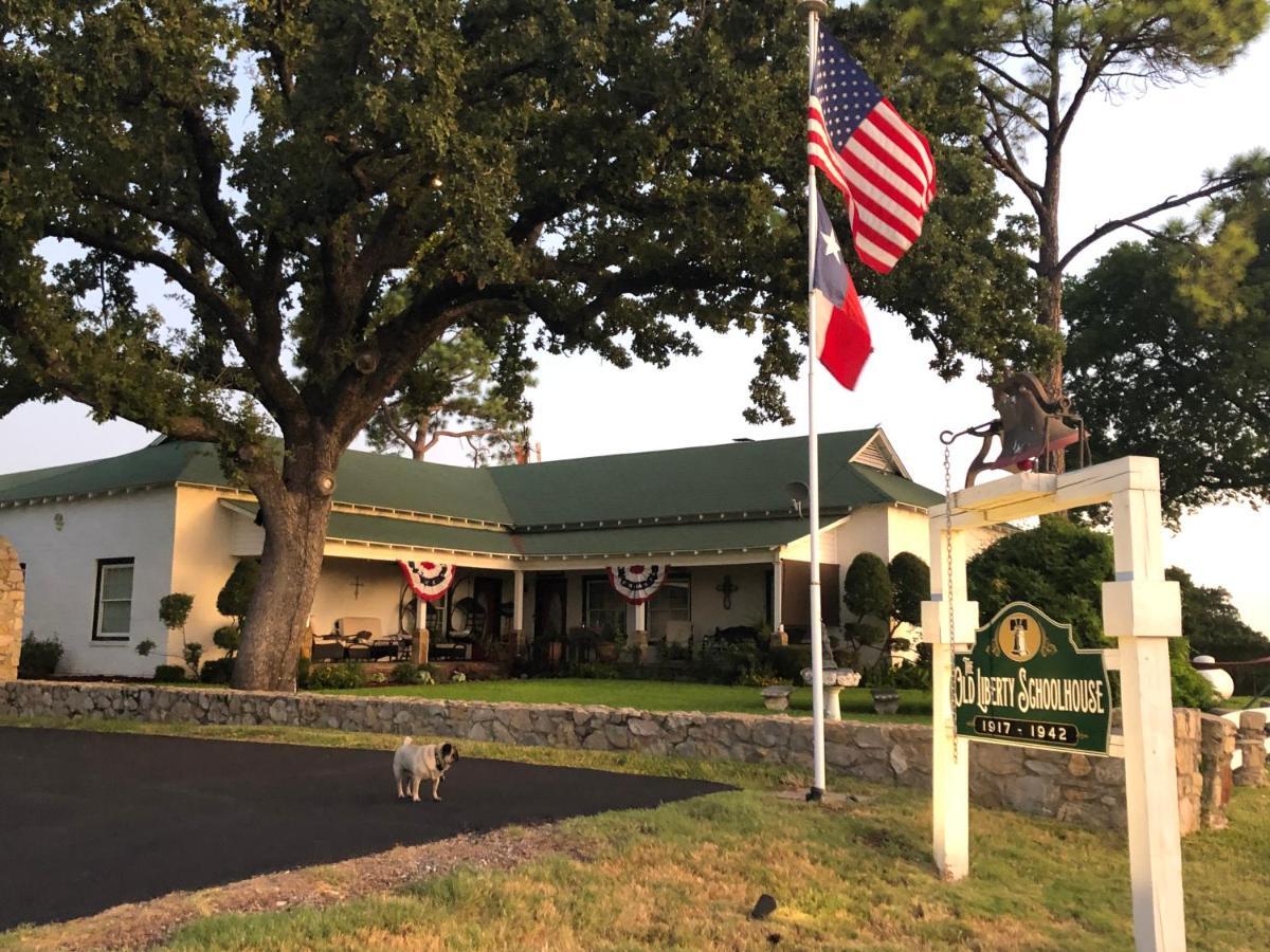 The Old Liberty Schoolhouse Bed & Breakfast Azle Exterior photo